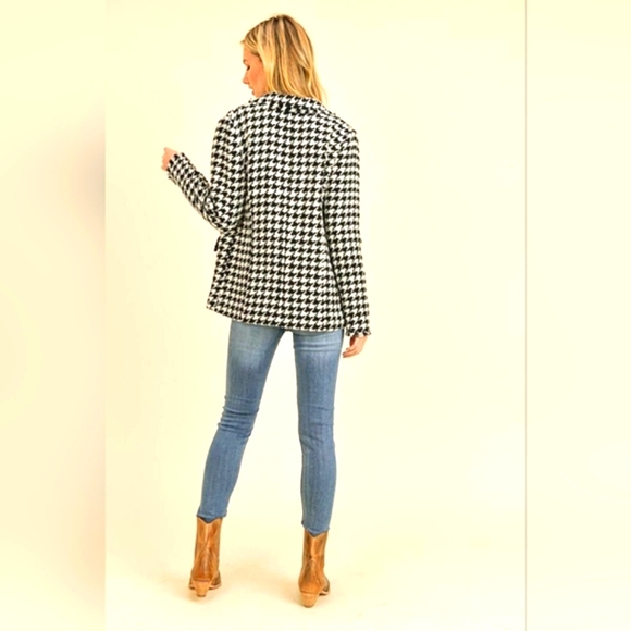 Doe & Rae Houndstooth Sweater Jacket - Picture 2 of 3